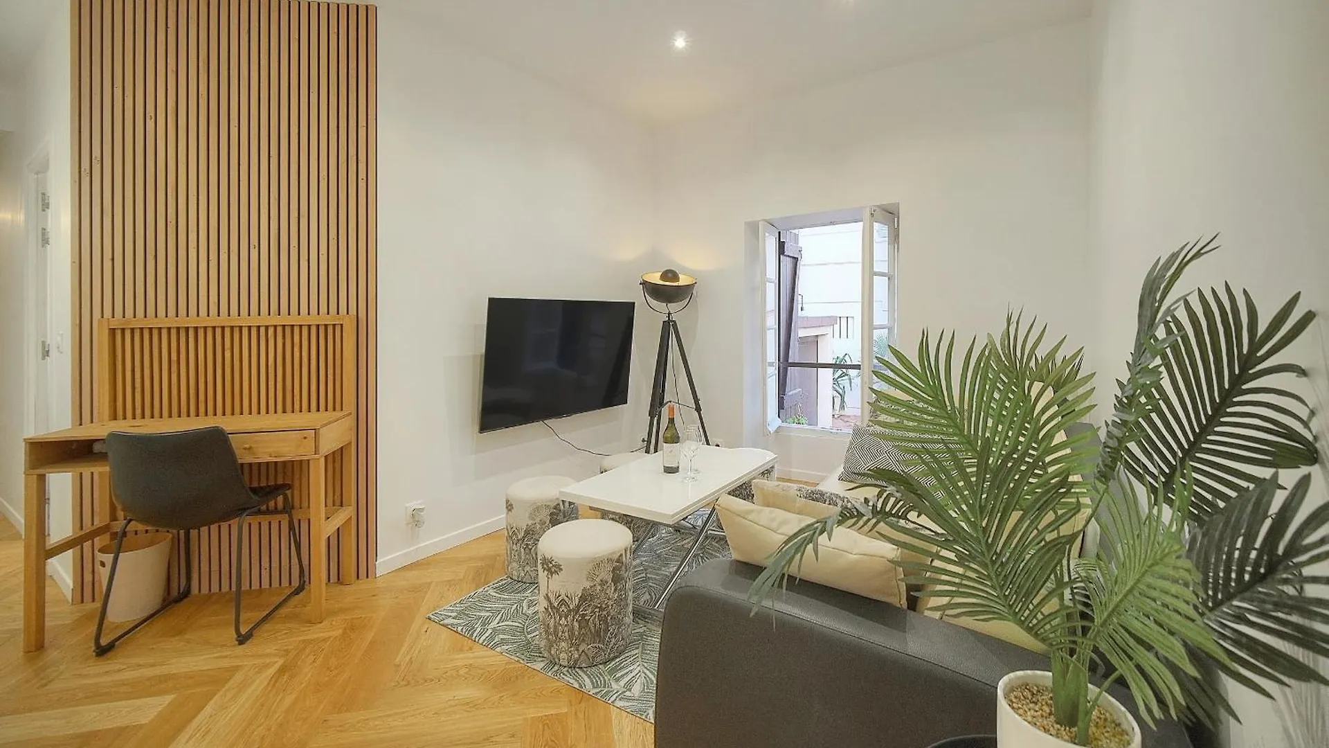 Apartment Charmant 2 Pieces Proche Plage Du Midi A1B266 Cannes